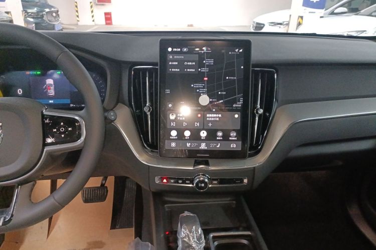沃尔沃XC60 2026款 B5 四驱智逸豪华版中控内饰16