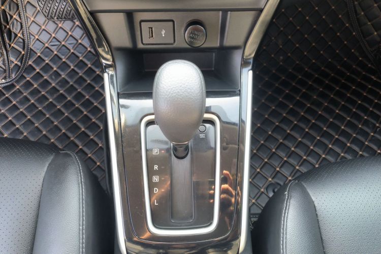 日产 轩逸 2021款 经典 1.6XL CVT豪华版中控内饰18