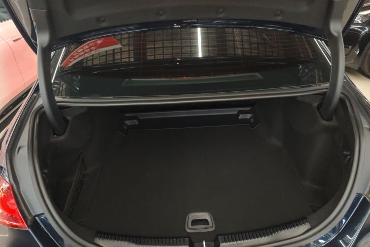 奔驰C级 2023款 改款 C 200 L 运动版局部细节23