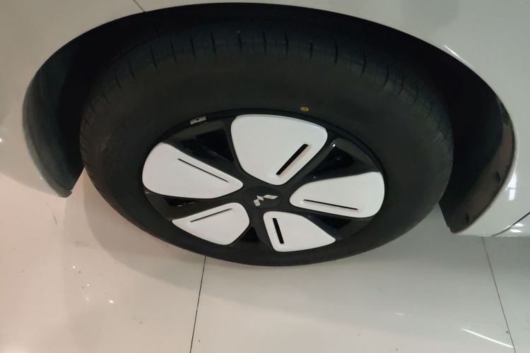 五菱汽车 宏光MINIEV 2025款 四门版 进阶款车身外观6007