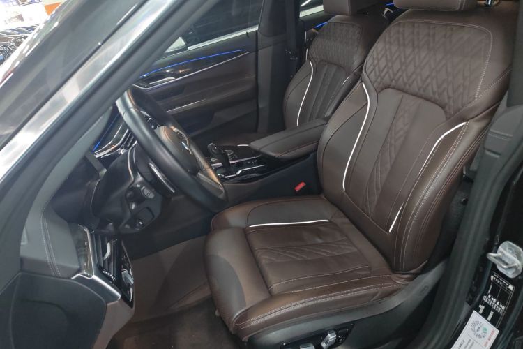 宝马6系GT 2022款 630i M运动大旅行家版中控内饰19