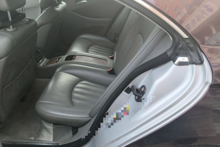 奔驰CLS 2009款 CLS 300中控内饰21