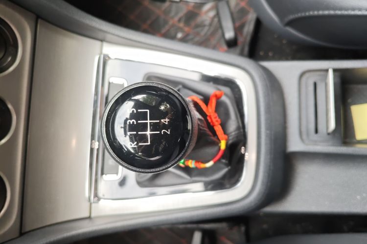 大众 朗逸 2013款 改款经典 1.6L 手动舒适版中控内饰18