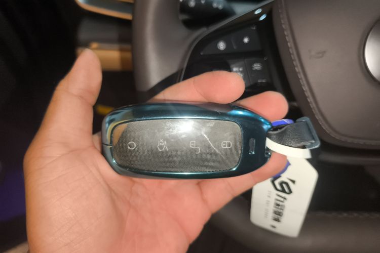 腾势D9 2024款 DM-i 980 四驱旗舰型中控内饰11