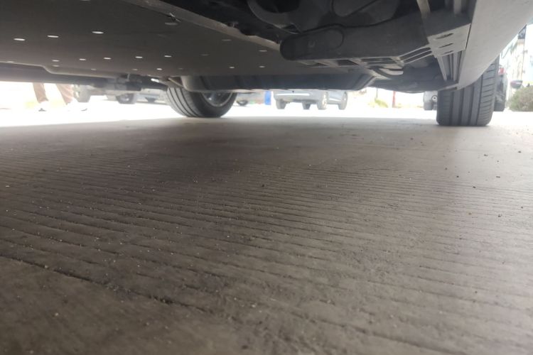 理想汽车 理想L9 2022款 Max局部细节9004