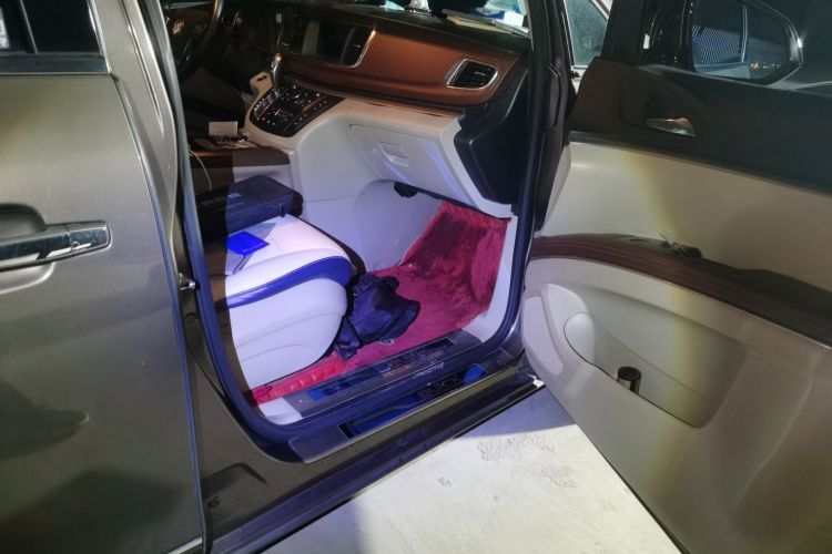 别克GL8 2017款 25S 豪华型 国V局部细节9005