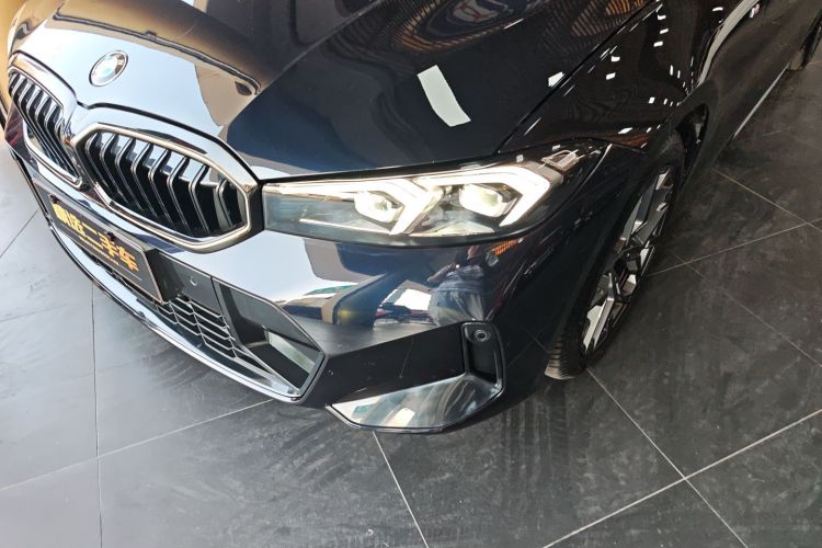 宝马3系 2025款 330Li M运动曜夜套装局部细节36