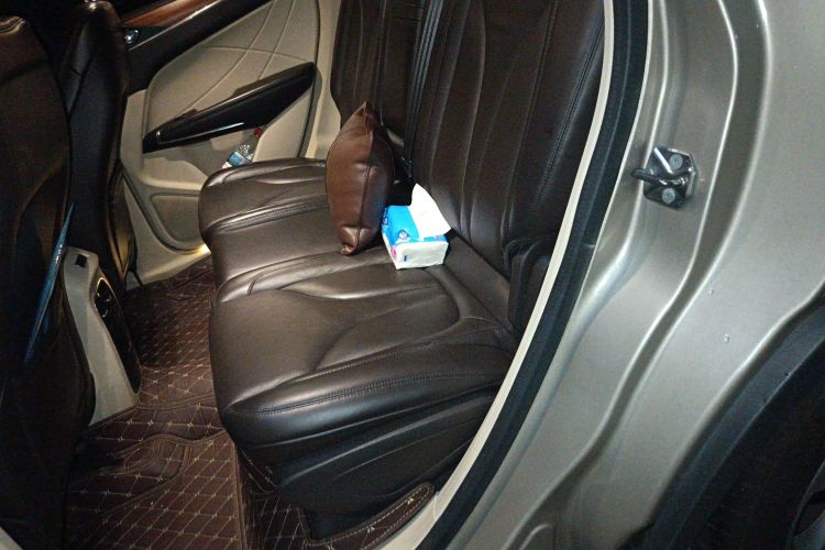 林肯MKC 2014款 2.0T 四驱尊耀版中控内饰7004