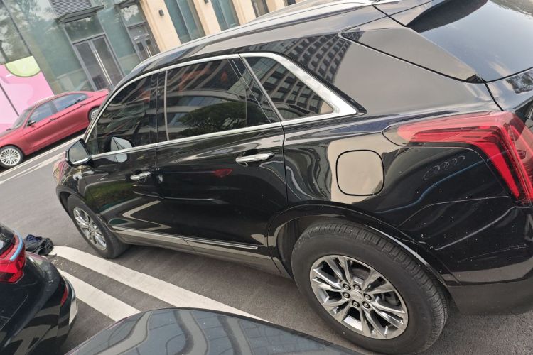 凯迪拉克XT5 2020款 28T 豪华型车身外观4