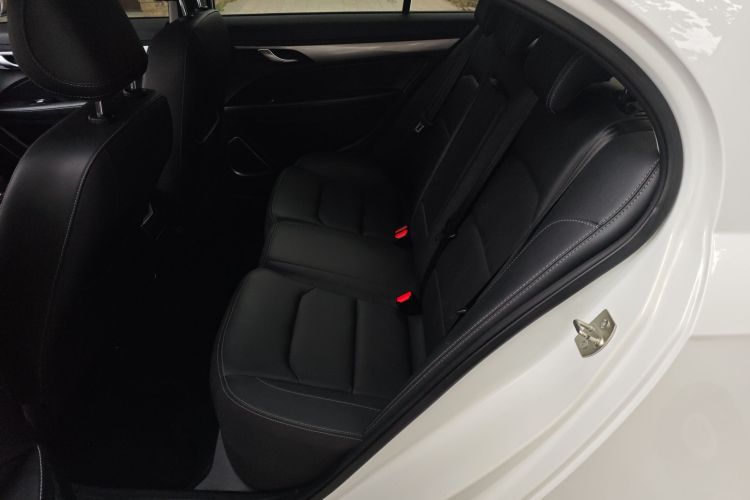 吉利汽车 帝豪 2020款 1.5L 手动向上版中控内饰7004