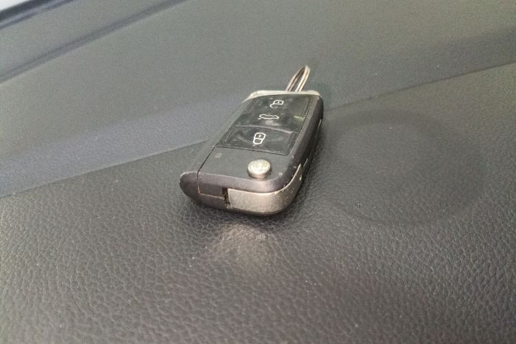 大众 高尔夫 2019款 280TSI DSG豪华型 国V中控内饰11