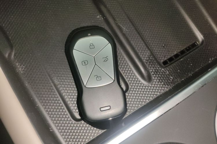 小鹏G6 2024款 580 长续航 Plus中控内饰7001