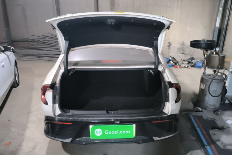 五菱汽车 五菱E5 2024款 410km 标准版机舱底盘23