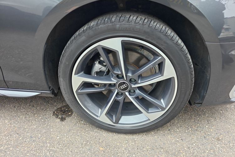 奥迪A4L 2024款 40 TFSI 时尚动感型车身外观10