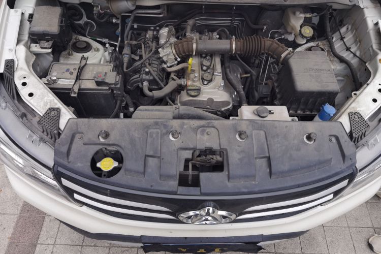 长安凯程 欧诺S 2025款 1.5L 尊享版双蒸空调客车JL473QG 5座局部细节24