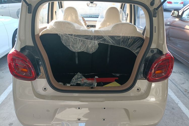 五菱汽车 宏光MINIEV 2025款 四门版 进阶款机舱底盘23