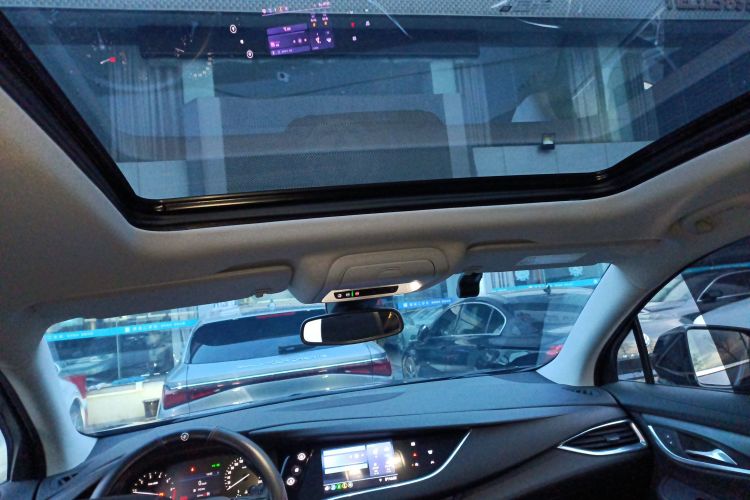 别克 昂科旗 2022款 652T 四驱尊贵型 7座局部细节22