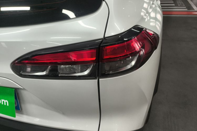 丰田 锋兰达 2022款 2.0L CVT豪华PLUS版车身外观9