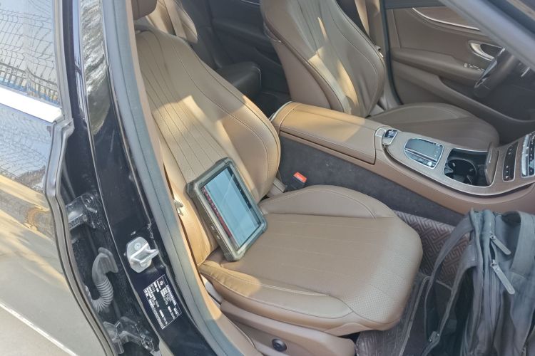 奔驰E级 2023款 改款 E 300 L 时尚型局部细节41