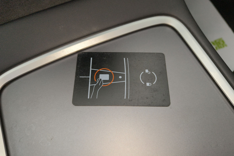 特斯拉 Model Y 2021款 标准续航后驱版中控内饰7001