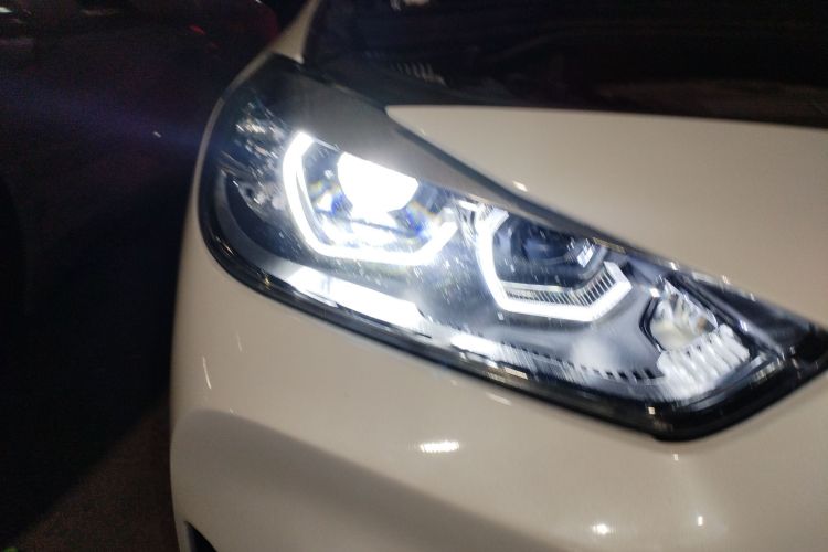 宝马X2 2023款 sDrive25i M越野套装车身外观8