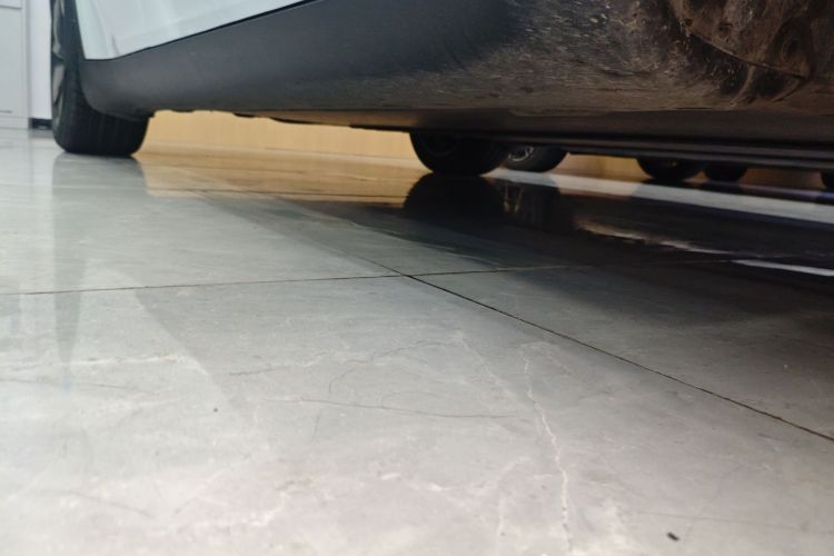 特斯拉 Model Y 2025款 长续航全轮驱动版局部细节9001