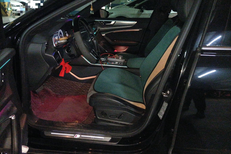 奥迪A6L 2020款 45 TFSI quattro 臻选动感型中控内饰19