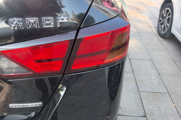 日产 天籁 2019款 2.0L XL 舒适版车身外观9