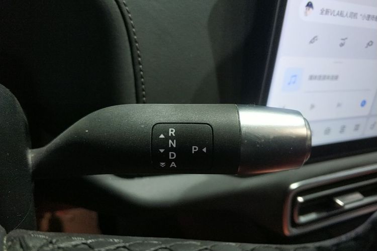 理想汽车 理想L9 2022款 Max中控内饰18