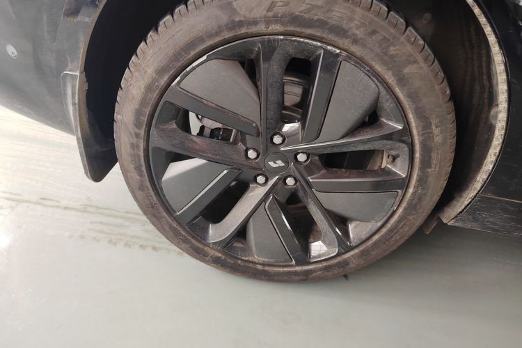 理想汽车 理想L6 2024款 Pro车身外观6008