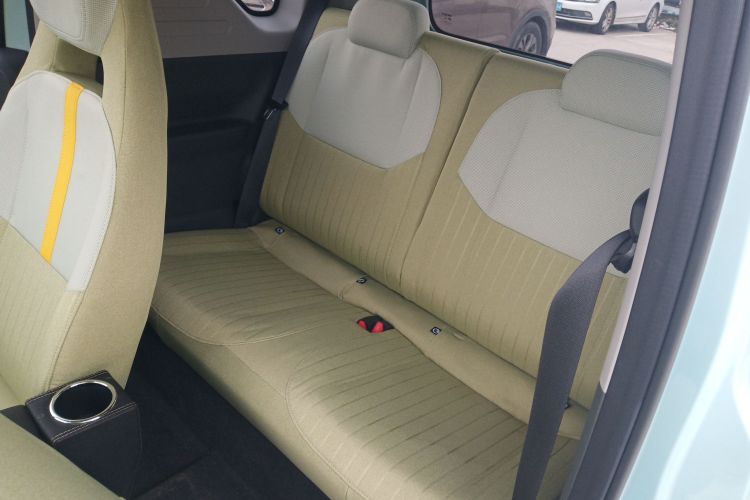 吉利银河 2024款 熊猫mini 200km 耐力熊中控内饰21