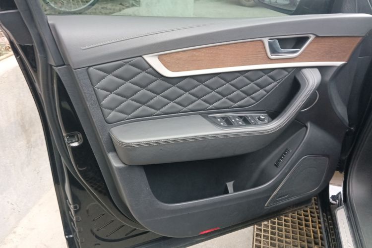 红旗HS7 2021款 3.0T 自动四驱智联旗悦版中控内饰7007