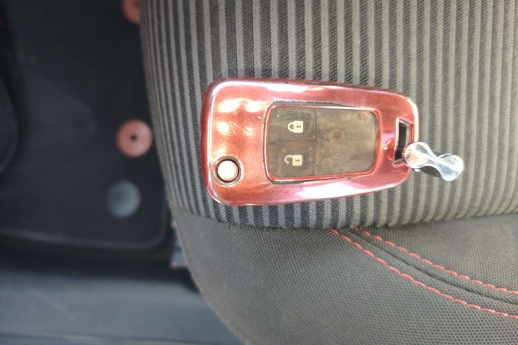 别克 昂科拉 2015款 1.4T 自动两驱都市精英型中控内饰7001