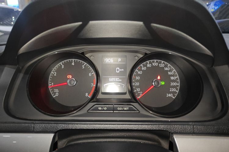 大众 朗逸 2017款 1.6L 自动风尚版中控内饰14