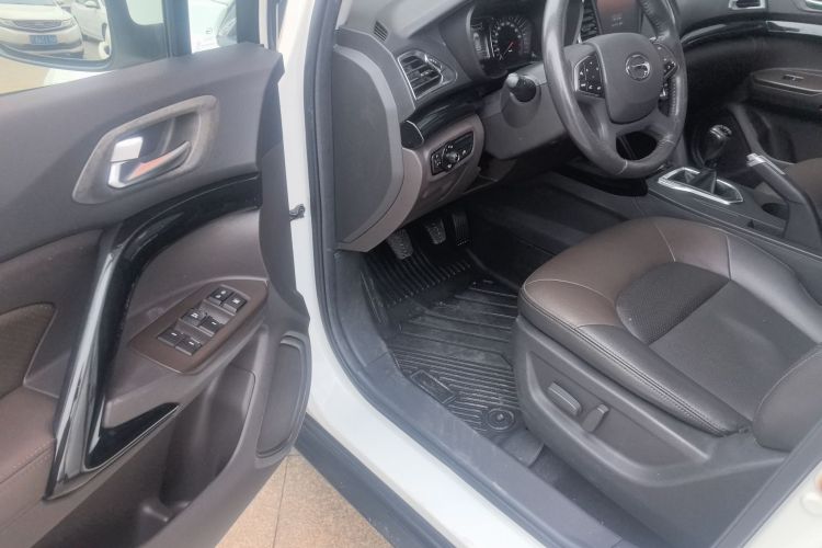 广汽传祺 传祺GS4 2015款 200T 手动豪华版中控内饰20