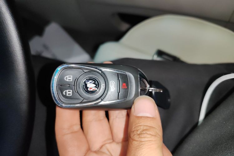 别克GL8 2022款 ES陆尊 653T 舒适型中控内饰11