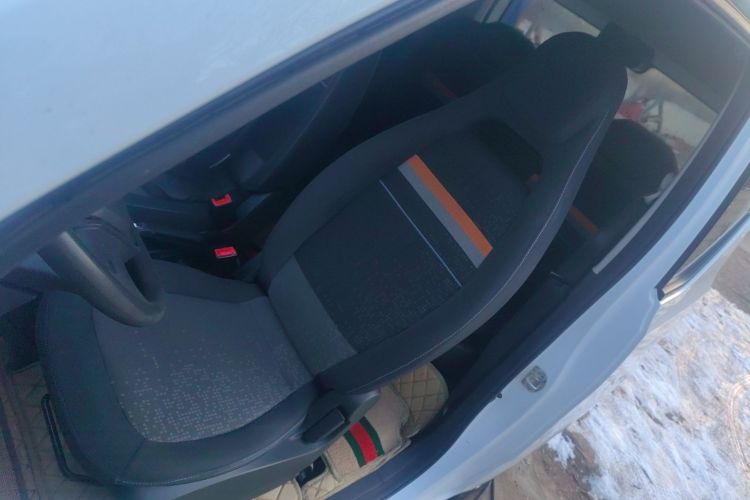 五菱汽车 宏光MINIEV 2020款 自在款 三元锂中控内饰19