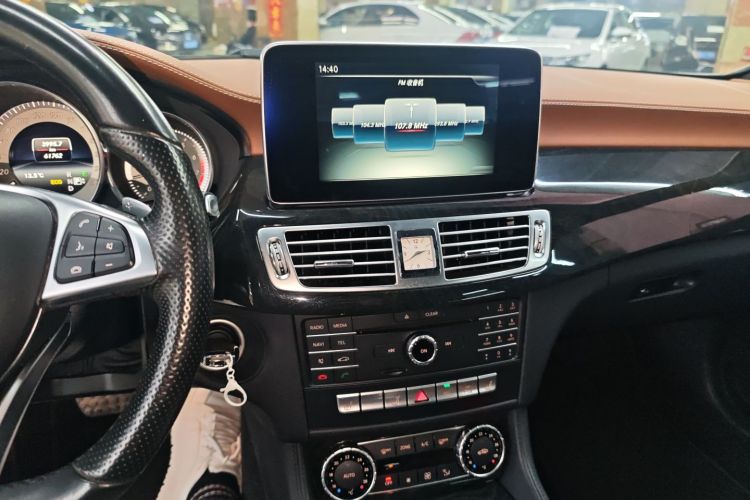 奔驰CLS 2016款 CLS 260 猎装版中控内饰16