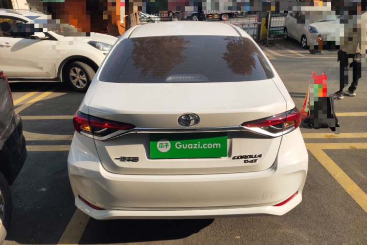 丰田 卡罗拉 2024款 1.2T 精英版车身外观6