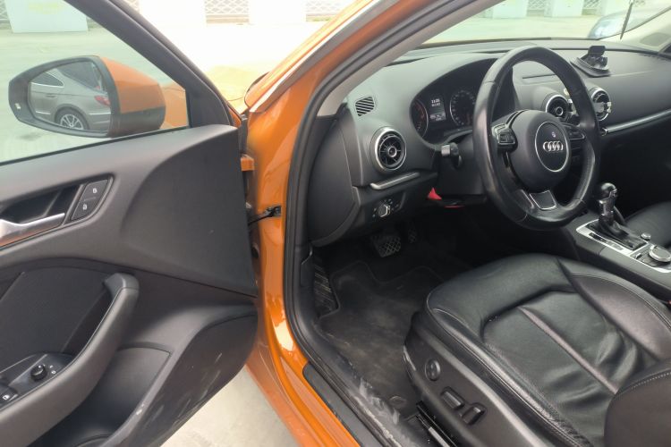 奥迪A3 2014款 Sportback 35 TFSI 自动舒适型中控内饰20