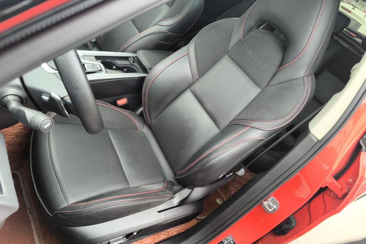 领克01 2017款 2.0T 四驱劲Pro版局部细节19