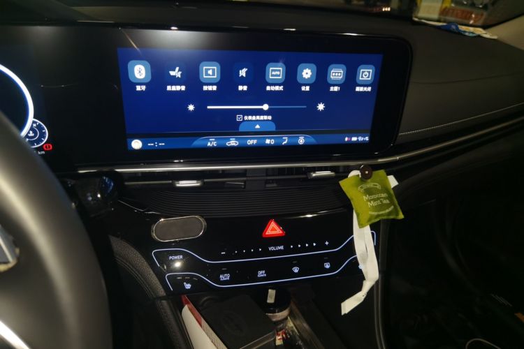 现代 名图 2021款 270TGDi DCT TOP旗舰版中控内饰16