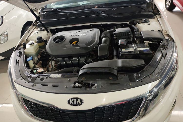 起亚K5 2015款 2.0L 自动GLS局部细节24