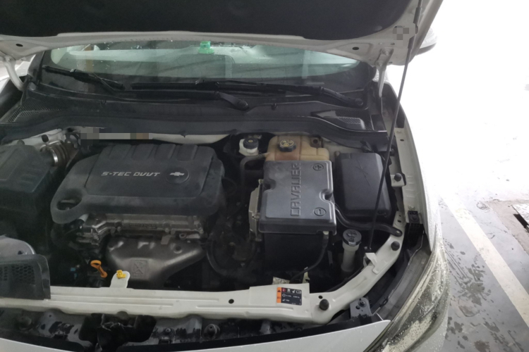 雪佛兰 科沃兹 2019款 320 自动欣享天窗版机舱底盘26