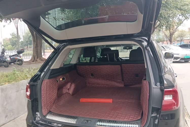 红旗HS7 2021款 3.0T 自动四驱智联旗悦版局部细节23