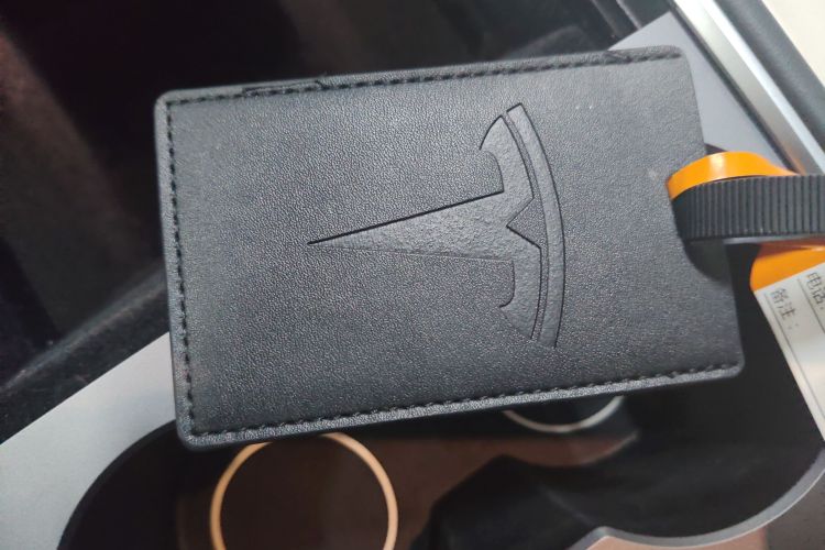 特斯拉 Model Y 2022款 改款 后轮驱动版中控内饰11