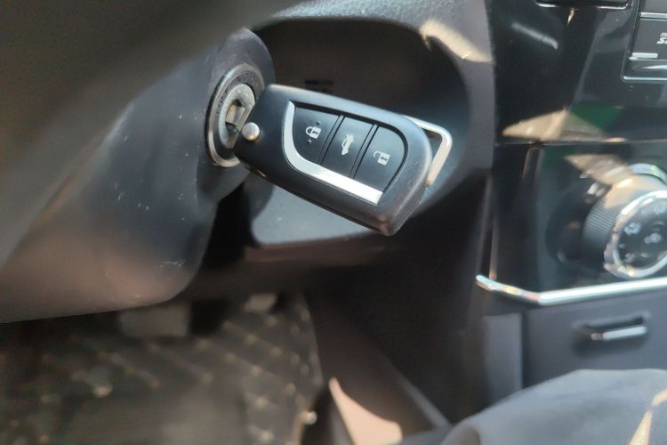 丰田 卡罗拉 2014款 1.6L CVT GL中控内饰11