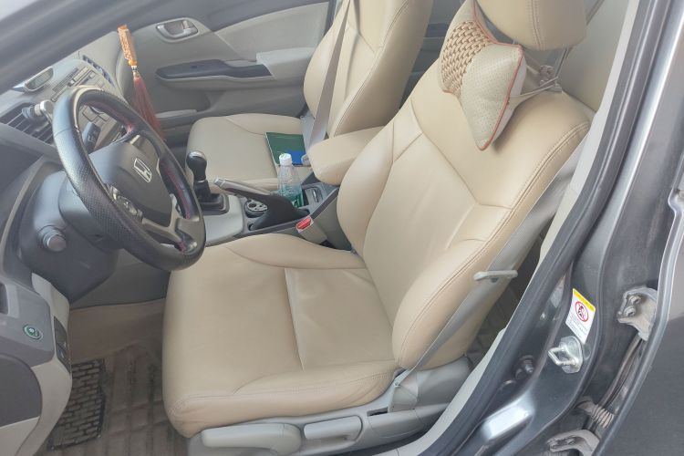 本田 思域 2012款 1.8L 手动舒适版局部细节19