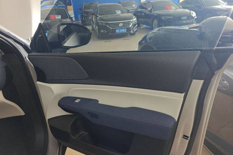 小鹏G6 2023款 580 长续航 Pro中控内饰42