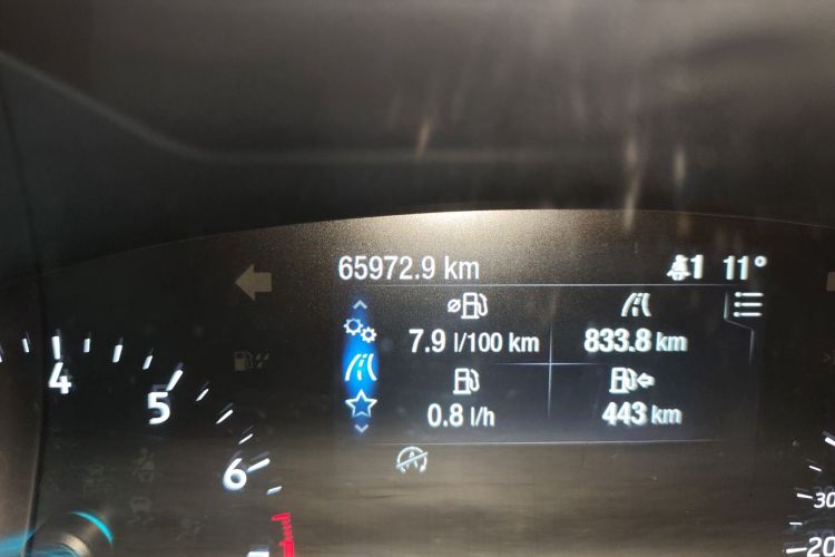 福特 福克斯 2020款 三厢 EcoBoost 180 自动锋潮型中控内饰15